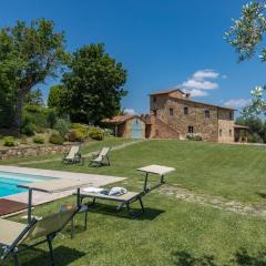 Podere Pisinano- Tuscan villa with swimming pool