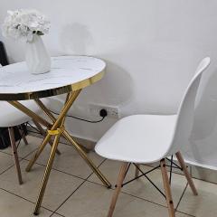 Hosted by Shee -One bedroom Ruaka near Two Rivers