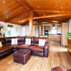 Immaculate 3-Bedroom Private Lodge near York