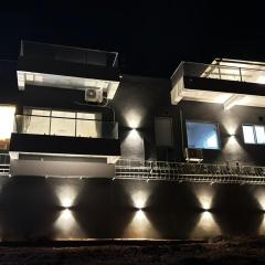 Casa Oceanus - 3 Bedroom - Sea Facing Pool Villa - Ganpatipule