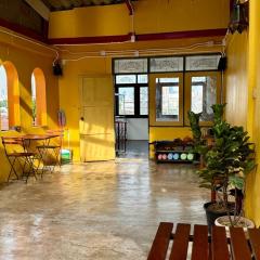 Baan PadSeeEw - Rooftop Riverview