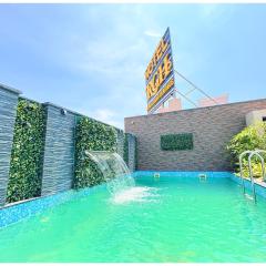 Hotel The Royal Grand Luxuary Heritage Near Jagannath Temple #Sea Beach # Restaurant - Lift And Parking Facilities - Fully Air Condition All Luxury Luxuary Rooms With Attached-Balcony - Best Luxuary Hotel In Puri