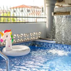 PD Corner Lot 5R3BR 16pax Pool Homestay 5min to Beach