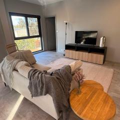 Quite and large 2 bedroom - Sleeps 6 - 2 bathrooms