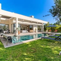 Dreamy Marrakech Oasis with Private Staff & Pool