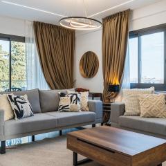 Casino & Mall Luxury Jacuzzi Penthouse Suite