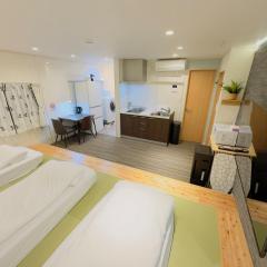 HANA Kyobashi 2nd floor newly renovated 3 minutes to station - direct to Kyoto, Nara, Kansai Airport, Umeda, Osaka