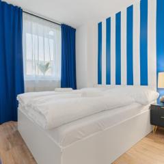 LAM Blue AC - Balcony