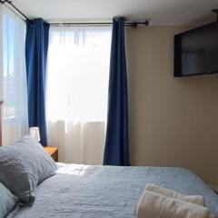 Depto en condo, 1D 1B, aire estacionamiento, full