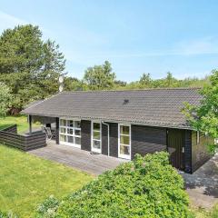 8 person holiday home in Ålbæk