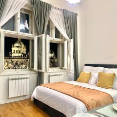 Prague 1 Center Modern 2BR Apartment with Panoramic Museum View and King Bed