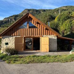 Jolie maison de village en pierre