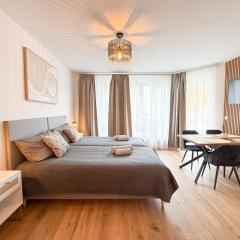 Modernes Studio mit Balkon & Parkplatz, Wifi- K#1