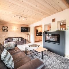 Appartement Duplex au Cœur des Gets - 3 Chambres, 3 SDB, Proche Pistes et Commerces, Garage Privé - FR-1-671-80