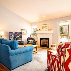 In the Heart of Hailey; PRIVATE PET-FRIENDLY 3 bedroom home with garage