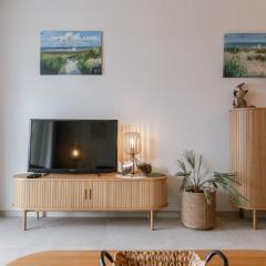 Balcony Beach & Pool Access Family-Friendly Stay