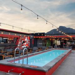 Radisson RED Hotel V&A Waterfront Cape Town
