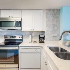 Beautifully Renovated Oceanfront 1BR! Roxanne Towers 303