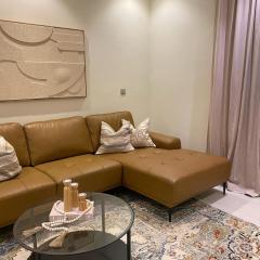 شقة بغرفتي نوم وغرفة معيشة