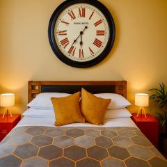 BOBOTEL ROOMS City Center