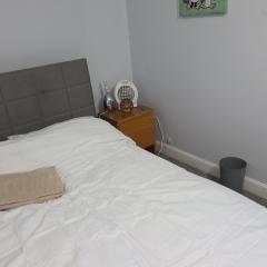 Essex Colchester Cosy Room Zi