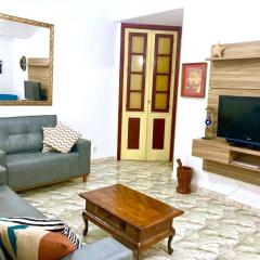 Edificio ALONE com terraço na quadra da praia, espaçoso e silencioso