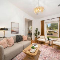 Oak Street Bungalow Walk to Old Town and CSU