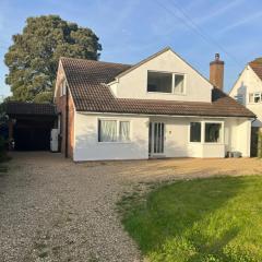 Grand 5BR Home in Market Harborough with Parking