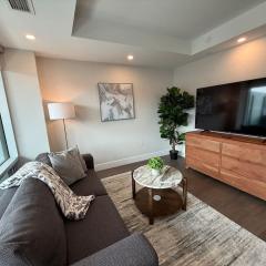 Modern & spotless 1 BR downtown with 6 appliances