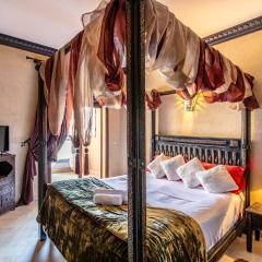 Luxury Suite charming and comfortable