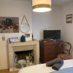 Maison Cosy et Typique au Coeur de Maule