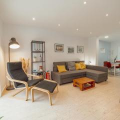 Porto Window Terrace House by Vacationy