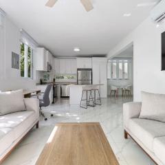 Casa Angelica Apt 203 steps to Sandy Beach