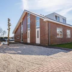 Houseboat in Waterpark with Private Dock