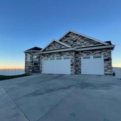 Modern Home, Breathtaking Views