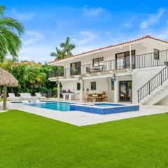 Deep Blue Waterfront Gem Pool Kayaks Dock