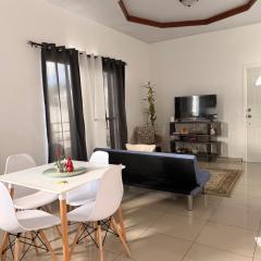 Apartamento Moderno con luz natural y balcón con vista Modern with natural light and balcony with a view