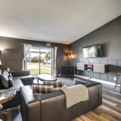 Stylish and Walkable! Pet-Friendly St Augustine Gem!