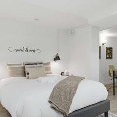 Stylish DC Hideaway - Hill East Lincoln Park