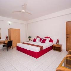 Laurel Lakefront Hotel