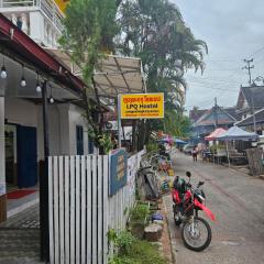 LPQ Hostel & Travel