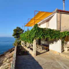 Secluded fisherman's cottage Cove Lucica, Hvar - 4034