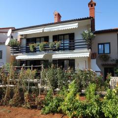 Apartments for families with children Valbandon, Fazana - 7239