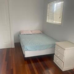 scarborough QLD private accommodation E