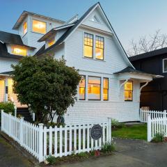 Roof Top Deck Near the Beach Dog Friendly