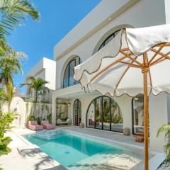 Parisian New 2BR Luxury Villa 8mins walk to Beach