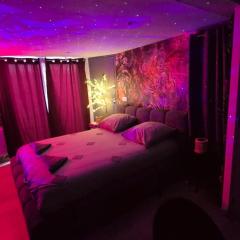 LoveRoom le moutik du bord de mer avec SPA et sauna parking gratuit