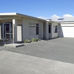 Escape To Buller - enjoy a relaxed holiday vibe