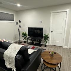 Eastbrook Cozy Basement Suite with Tempur-Pedic Bed