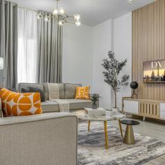 DVH Luxe Retreats 1BR Yas Island near Ferrari World & Yas Mall